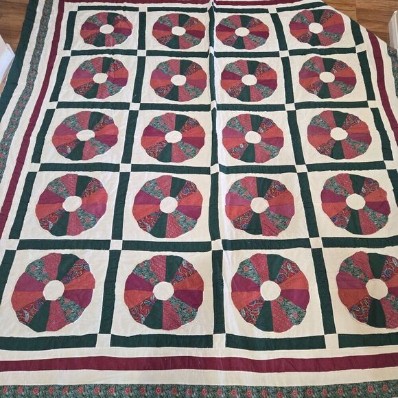 Vintage 90s Handmade Patchwork Dresden Plate Quilt Burgundy Hunter Green Queen S - Picture 1 of 6